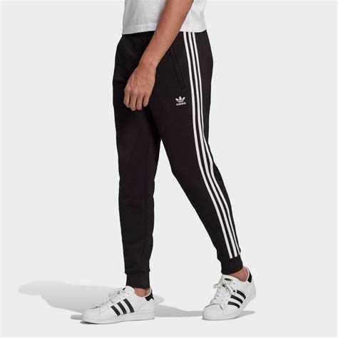 adidas Originals Herren Hose mit 3 Streifen. 3